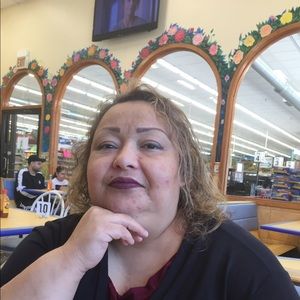 Meet your Posher, Julita